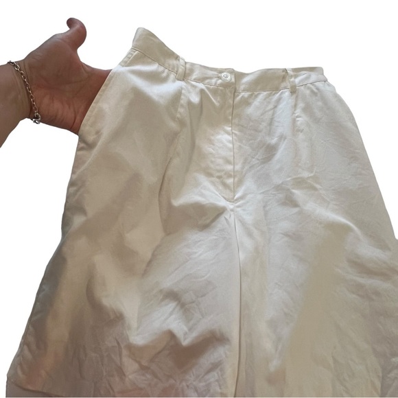 Givenchy Women’s Longline Golf Shorts White Pockets modest high rise 26 vintage - Picture 15 of 16